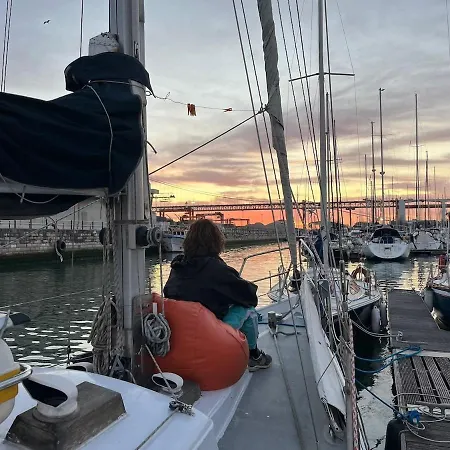 Cozy Marina Sleepaboard - Sail Away Ботель *
